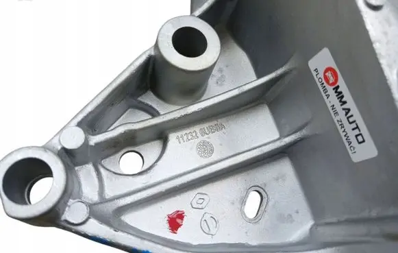 Nissan Qashqai Engine mount vacuum valve 