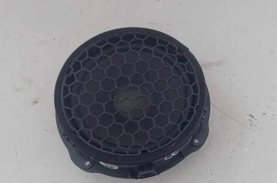 Audi A3 S3 8V Front door high frequency speaker 8V0035415B 62661