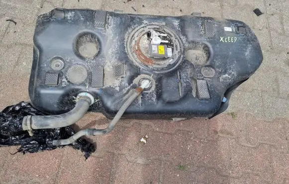 KIA Xceed Fuel tank 31171G4000