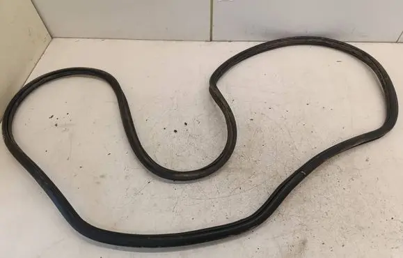 Volkswagen Sharan Trunk rubber seal (body)