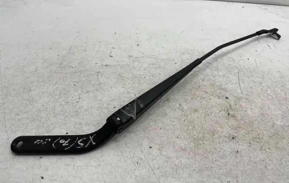 BMW X5 E70 Front wiper blade arm 7153739
