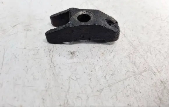 Audi 100 S4 C4 Fuel Injector clamp holder 