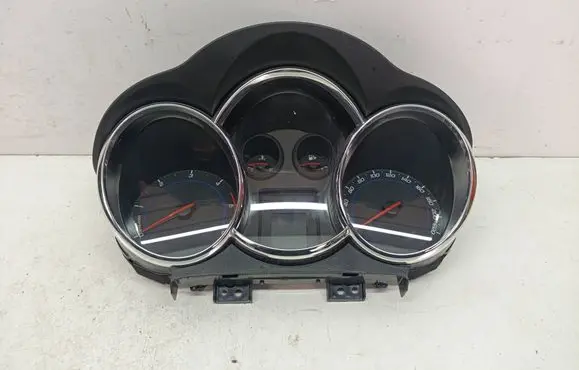 Chevrolet Cruze Speedometer (instrument cluster) 94563126