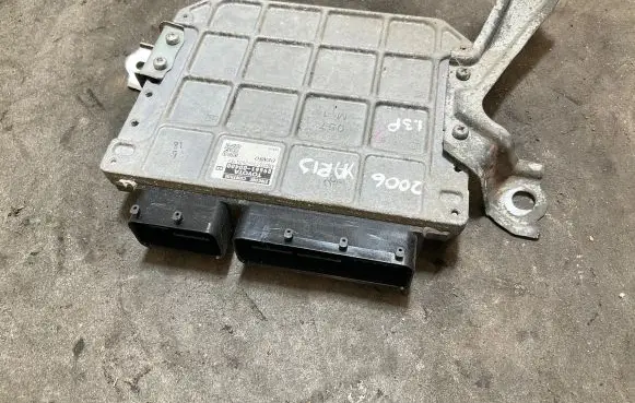 Toyota Yaris Engine control unit/module 896610D400 MB2751002504