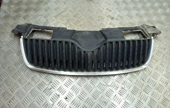 Skoda Fabia Mk1 (6Y) Front grill 5J0853668A