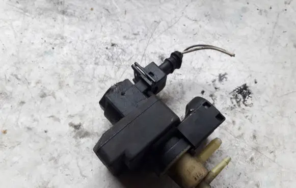 Renault Megane II Turbo solenoid valve 3200486264