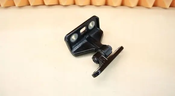 Mercedes-Benz CLS C219 Rear door upper hinge