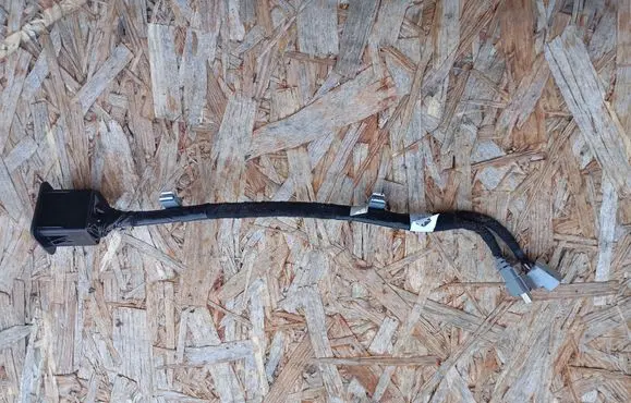 Fiat Freemont AUX in-socket connector 68068292AA 64922