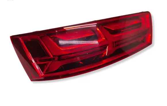 Audi Q7 4M Tailgate rear/tail lights 4M0945093D AU736SAE12S 20900103