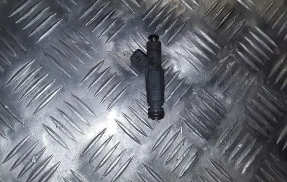 BMW X5 E53 Fuel injector 1707843 0280155823