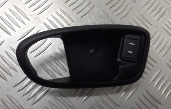 Ford Mondeo MK IV Quarter vent window switch 6M21-U226A37