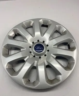 Ford Fiesta R15 wheel hub/cap/trim 
