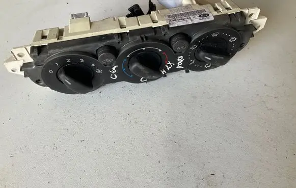 Ford Focus C-MAX Climate control unit 3M5T19980AC 69607320 0310152A0