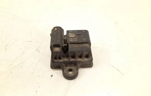 Mercedes-Benz C W204 Glow plug pre-heat relay 6519000900 6519005502