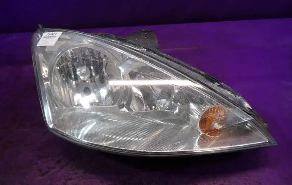 Ford Focus Headlight/headlamp