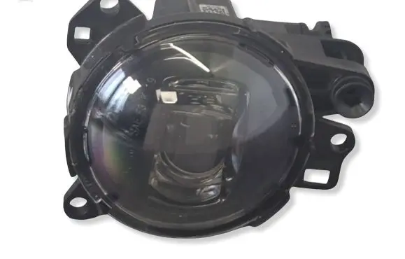 Land Rover Defender Front fog light L8B215201AE KZ303S 1090074
