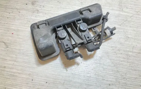 Audi A3 S3 A3 Sportback 8P Vacuum air tank 022133909