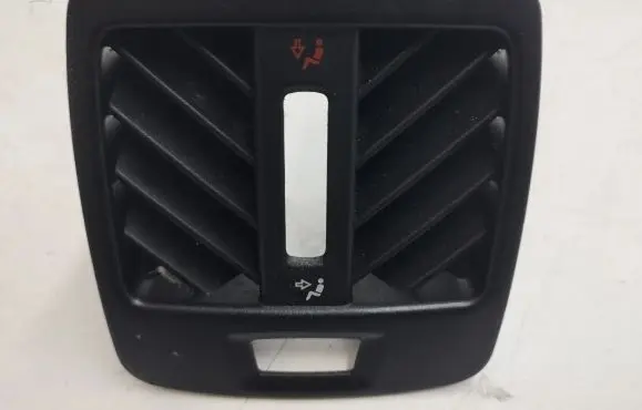 Rear air vent grill
