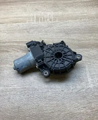 Honda Civic IX Front door window regulator motor WR19020 61109