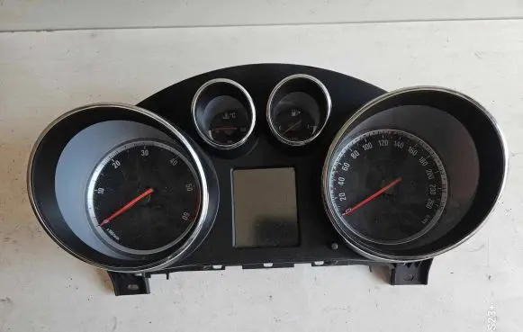 Opel Insignia A Speedometer (instrument cluster) 12844138 SW0590