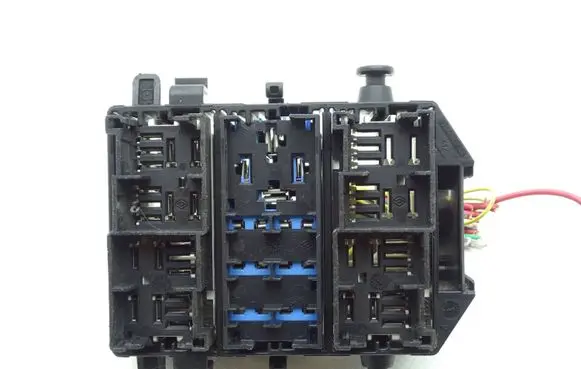 Renault Laguna I Fuse box set 8200003634