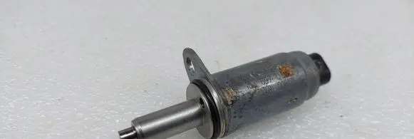 Audi Q5 SQ5 FY Camshaft vanos timing valve 06E103697Q