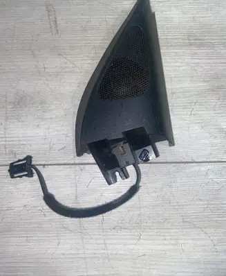 Side speaker trim/cover