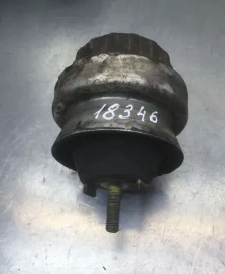 Engine mount bracket