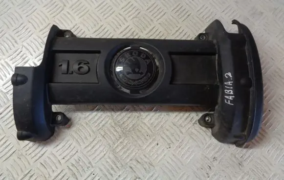 Skoda Fabia Mk2 (5J) Engine cover (trim) 03C103925AL 03C103925AN