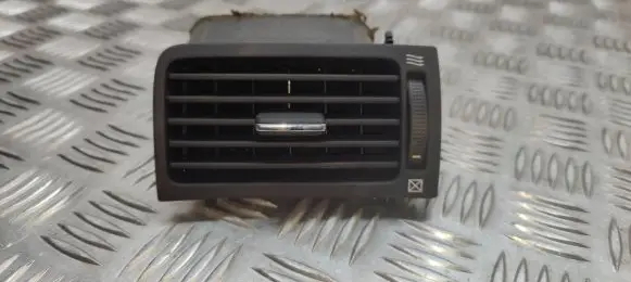 Toyota Avensis T250 Dashboard side air vent grill/cover trim