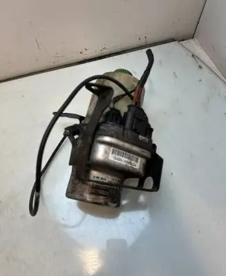 Skoda Fabia Mk2 (5J) Power steering pump 6R0423156a