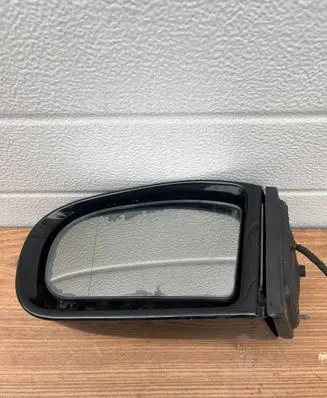 Mercedes-Benz C W203 Front door electric wing mirror 413133417