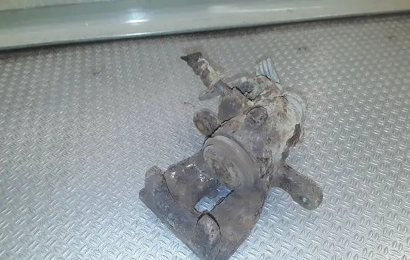 Ford S-MAX Rear brake caliper 