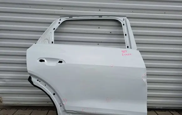 Audi e-tron Rear door