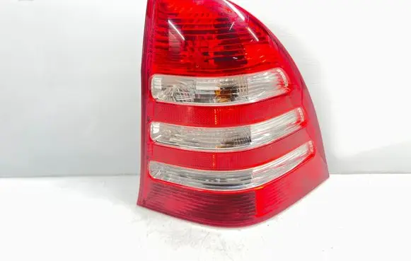 Mercedes-Benz C W203 Rear/tail lights 2038202464