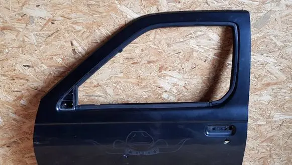 Nissan King Cab, Navara Front door
