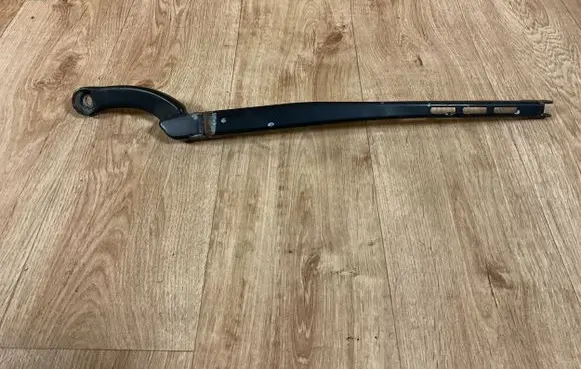 Audi A4 S4 B6 8E 8H Front wiper blade arm 8E1955405