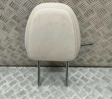 Audi A4 S4 B9 8W Front seat headrest 7470248