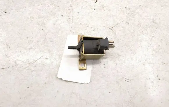 Mercedes-Benz E W124 Sensor A0015407097 0015407097