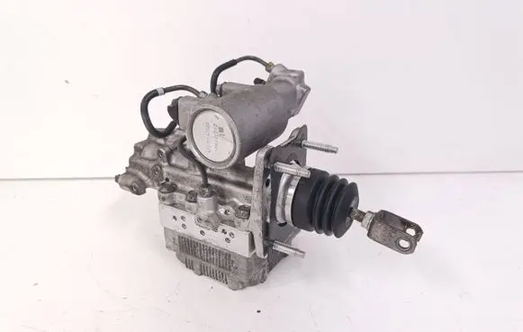 Toyota Prius (XW30) ABS Pump 4721047300 4727047030