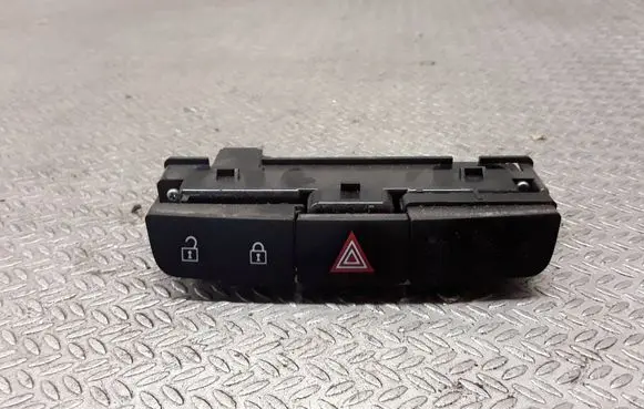 Opel Insignia A Hazard light switch 13324594