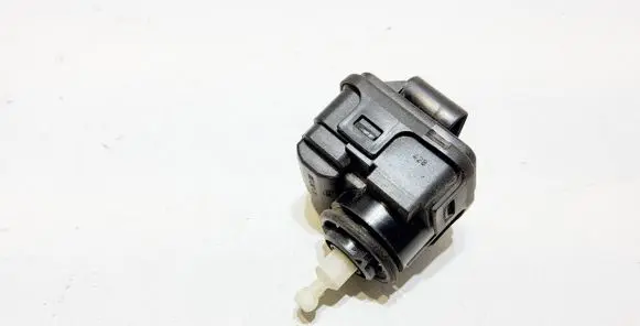 Skoda Octavia Mk1 (1U) Headlight level adjustment motor 1U0941295