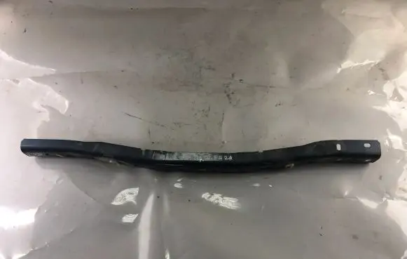 Suzuki Grand Vitara II Rear bumper mounting bracket