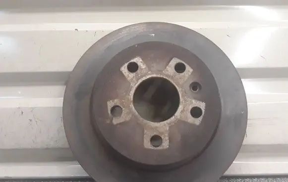 Opel Insignia A Rear brake disc 