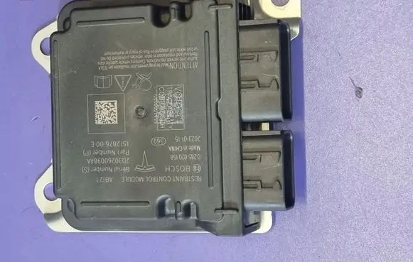 Tesla Model Y Airbag control unit/module 1512876