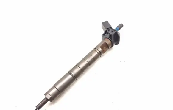 Hyundai Santa Fe Fuel injector 338002F000 0445116018
