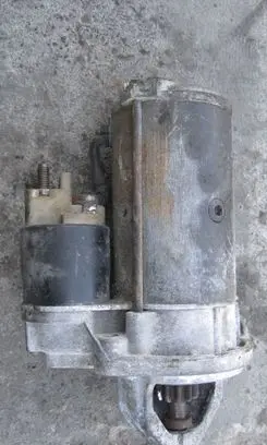 Mercedes-Benz Vito Viano W639 Starter motor 0051511301
