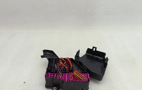 Audi A6 S6 C6 4F Fuse box set 8D1941824