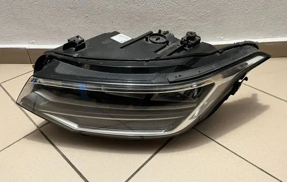 Volkswagen Tiguan Headlight/headlamp 5NB941035G