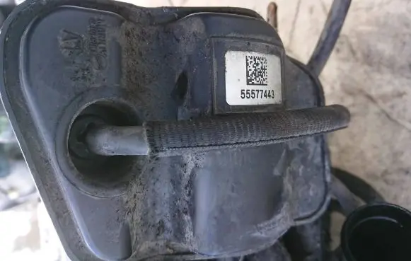 Opel Insignia A EGR valve 55577443